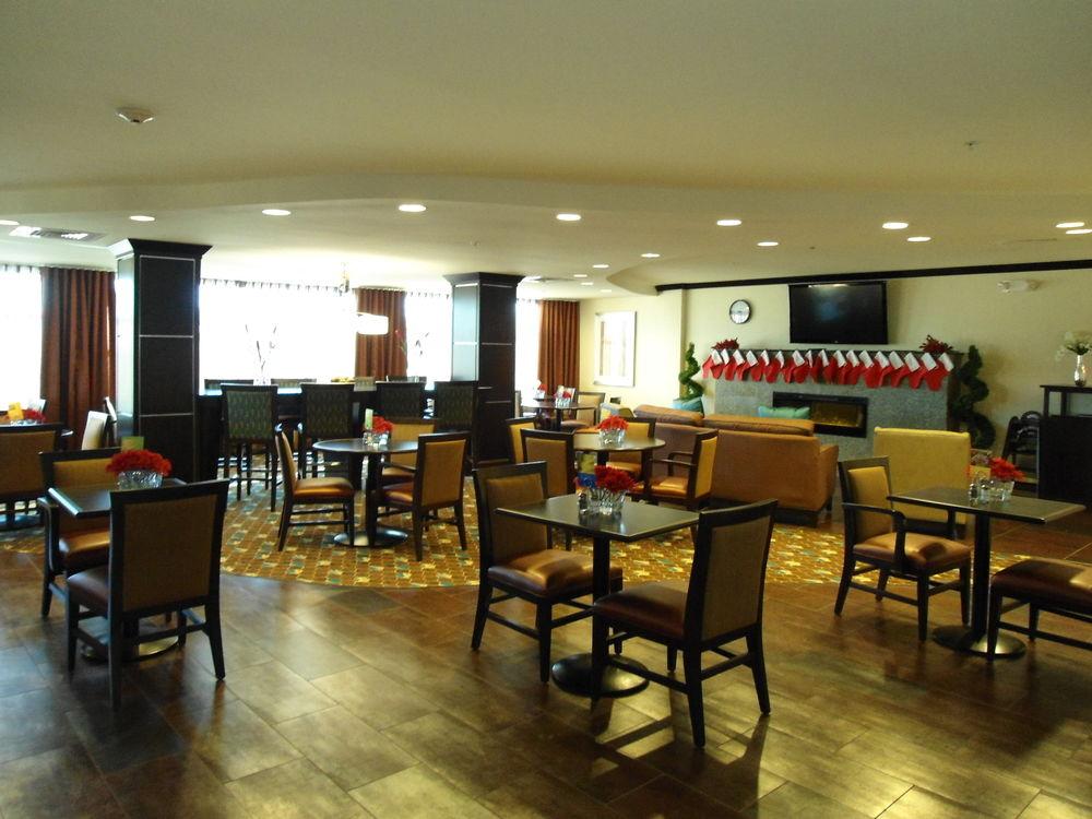 阿尔派智选假日套房酒店 阿尔派恩 外观 照片